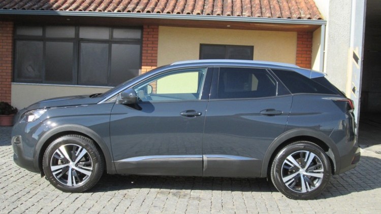 Peugeot 3008 1.5 BlueHdi ALLURE EAT8