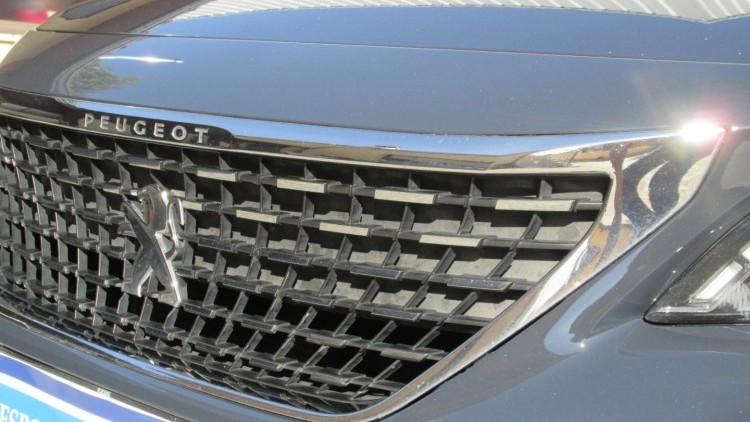 Peugeot 3008 1.5 BlueHdi ALLURE EAT8