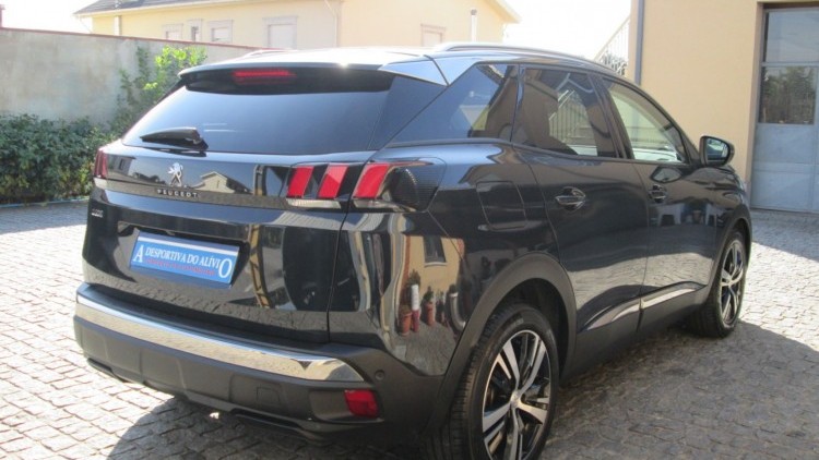 Peugeot 3008 1.5 BlueHdi ALLURE EAT8