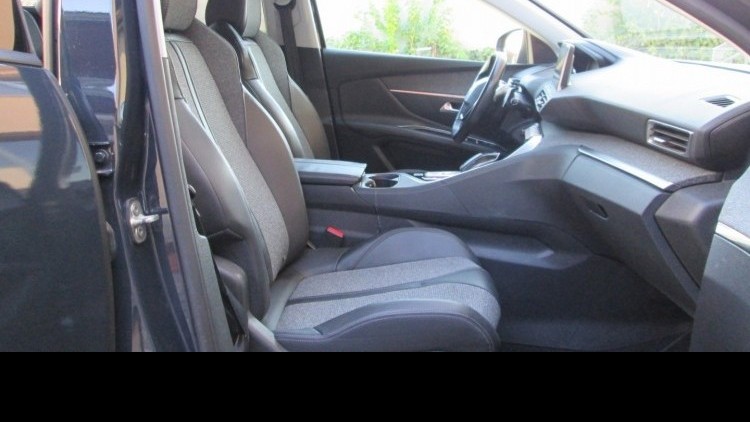 Peugeot 3008 1.5 BlueHdi ALLURE EAT8