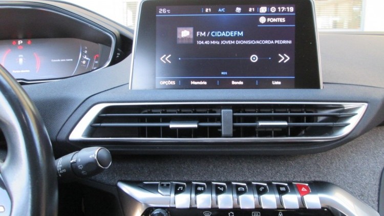 Peugeot 3008 1.5 BlueHdi ALLURE EAT8