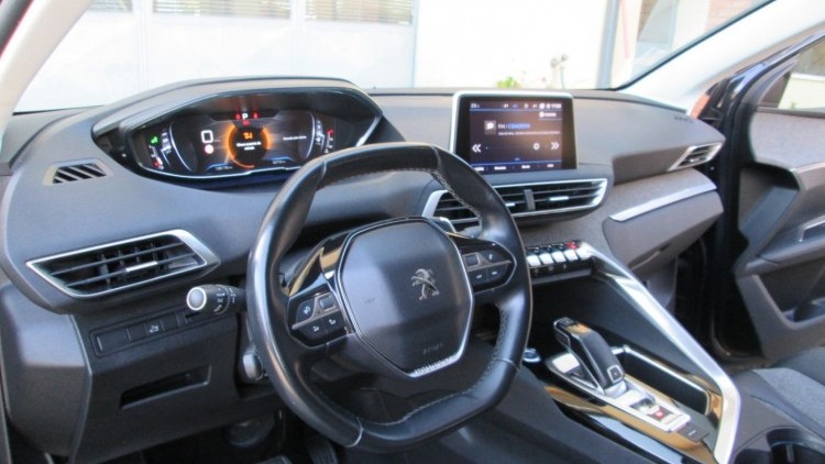Peugeot 3008 1.5 BlueHdi ALLURE EAT8