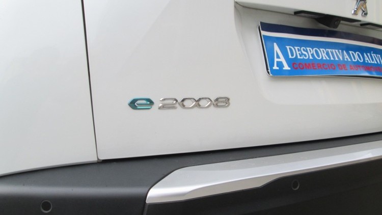 Peugeot E-2008 ALLURE PACK