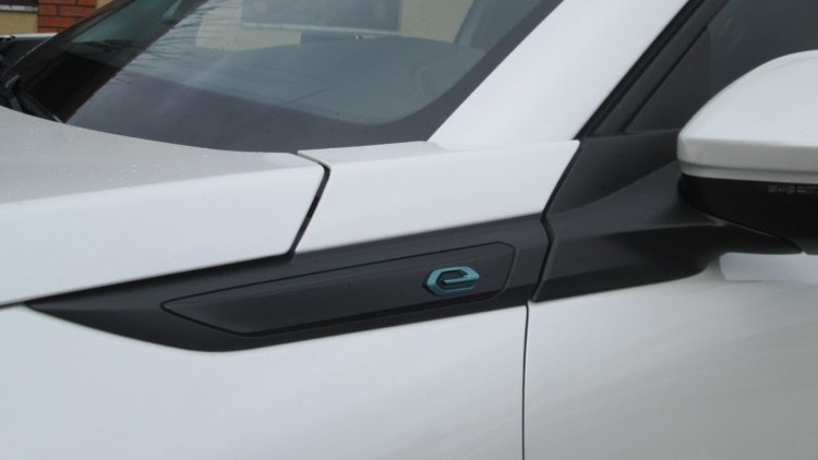 Peugeot E-2008 ALLURE PACK