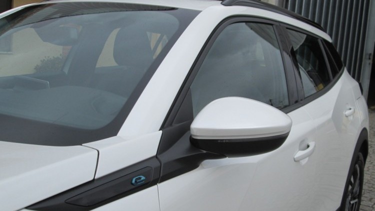 Peugeot E-2008 ALLURE PACK