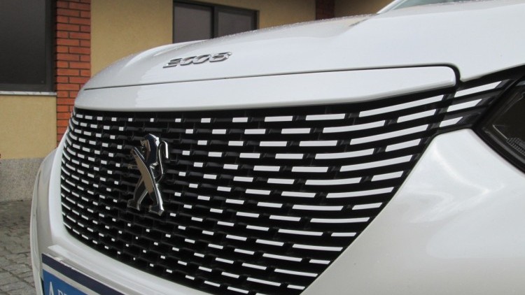 Peugeot E-2008 ALLURE PACK