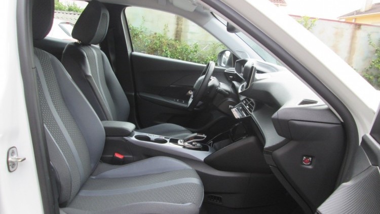 Peugeot E-2008 ALLURE PACK