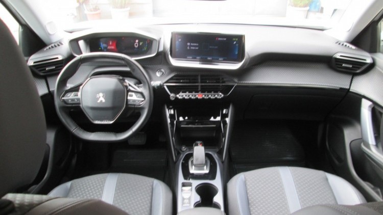 Peugeot E-2008 ALLURE PACK