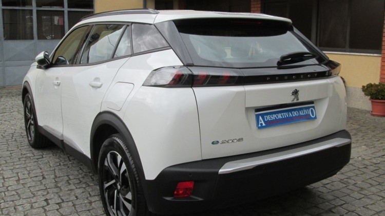 Peugeot E-2008 ALLURE PACK