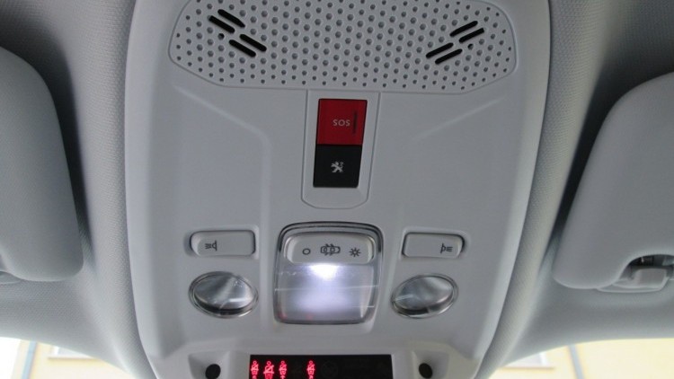 Peugeot E-2008 ALLURE PACK