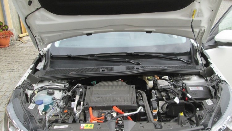 Peugeot E-2008 ALLURE PACK