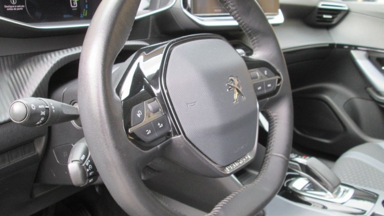 Peugeot E-2008 ALLURE PACK