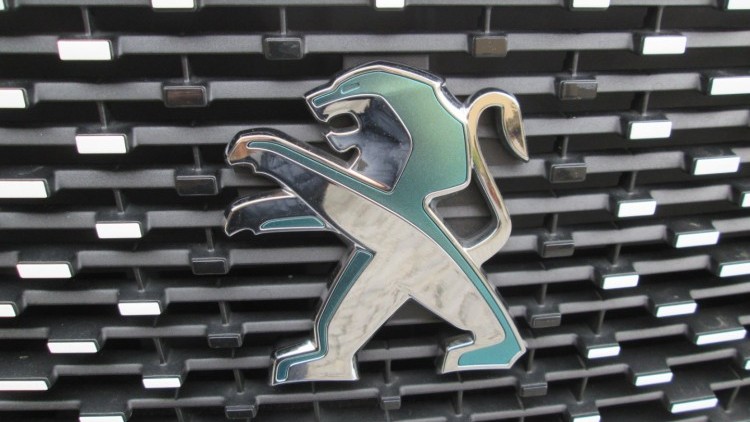 Peugeot E-2008 ALLURE PACK