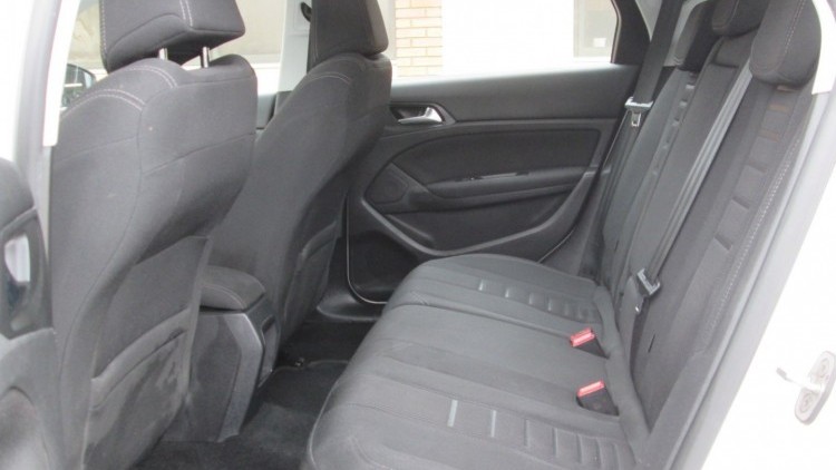 Peugeot 308 SW 1.6 BLUEHDI ALLURE 120CV