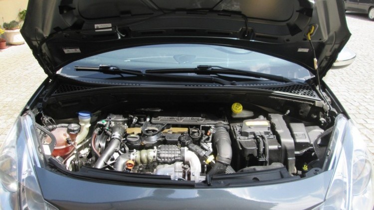 Citro&euml;n DS3 1.6 HDI SPORT CHIC