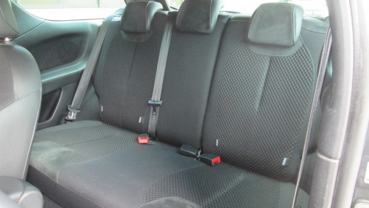 Citro&euml;n DS3 1.6 HDI SPORT CHIC