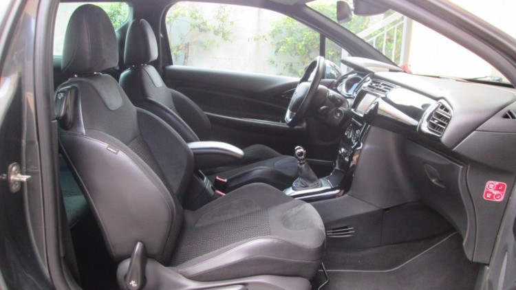 Citro&euml;n DS3 1.6 HDI SPORT CHIC