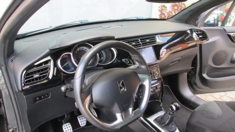 Citro&euml;n DS3 1.6 HDI SPORT CHIC