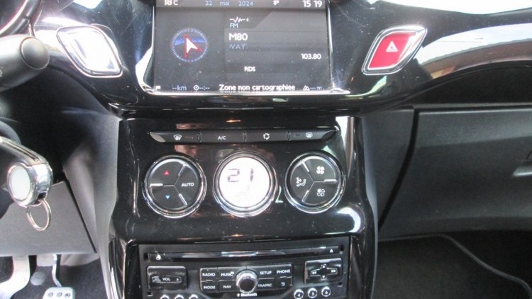 Citro&euml;n DS3 1.6 HDI SPORT CHIC