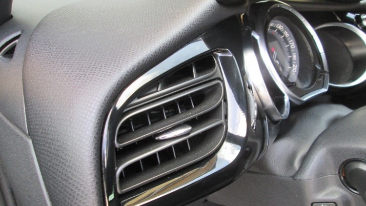 Citro&euml;n DS3 1.6 HDI SPORT CHIC
