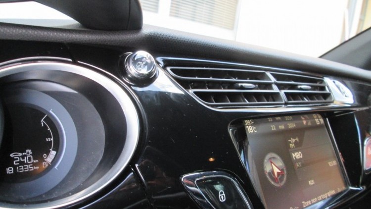 Citro&euml;n DS3 1.6 HDI SPORT CHIC