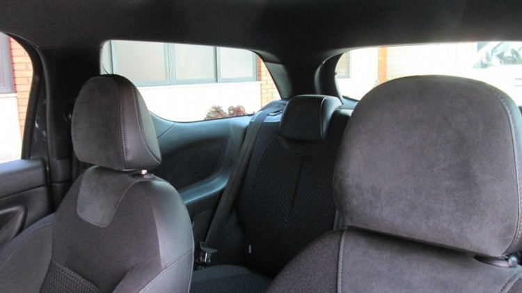 Citro&euml;n DS3 1.6 HDI SPORT CHIC