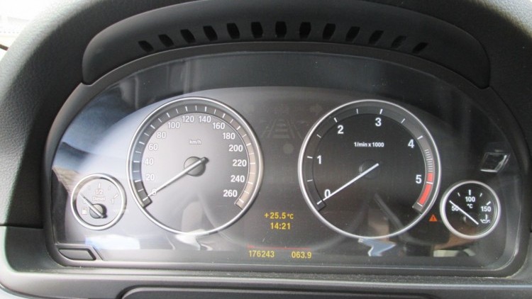 BMW S&eacute;rie 5 - 520 D LUXURY Auto