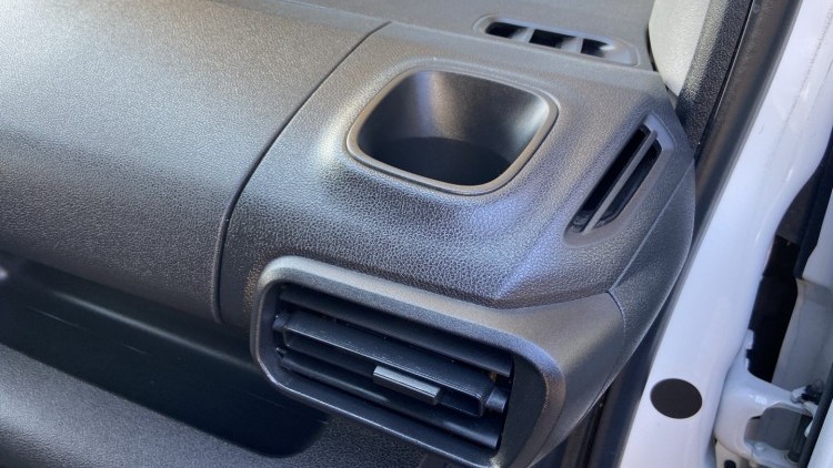 Peugeot Partner 1.6 Hdi 100cv CarPlay