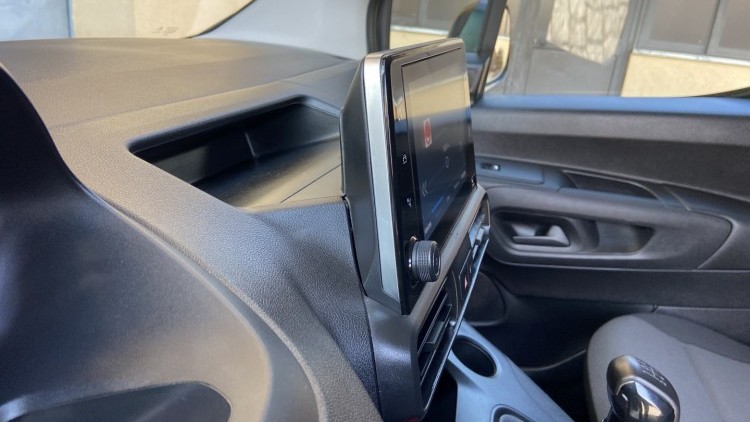 Peugeot Partner 1.6 Hdi 100cv CarPlay