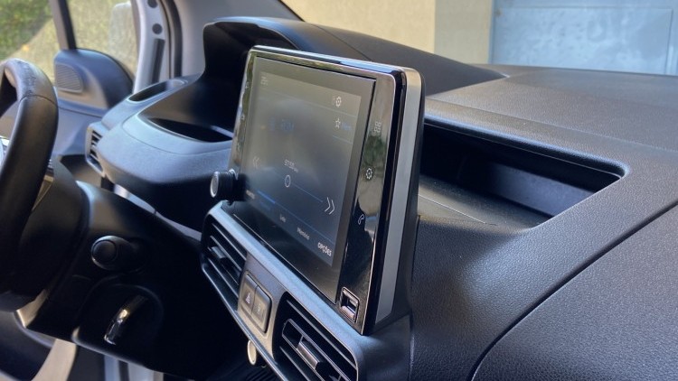 Peugeot Partner 1.6 Hdi 100cv Premium CarPlay