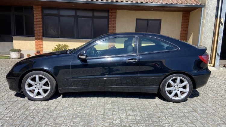 Mercedes-Benz Classe C 220 CDI COUPE