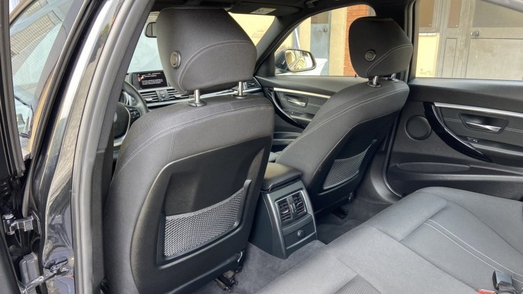 BMW S&eacute;rie 3 - 330 E iPerformace Line Sport Auto