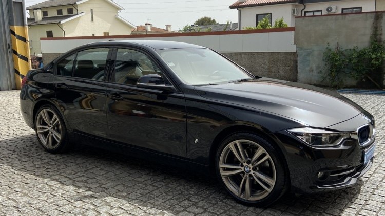 BMW S&eacute;rie 3 - 330 E iPerformace Line Sport Auto