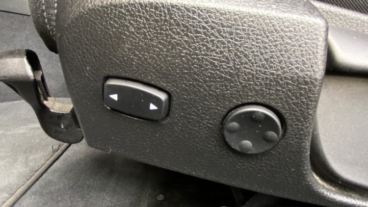 BMW S&eacute;rie 3 - 330 E iPerformace Line Sport Auto