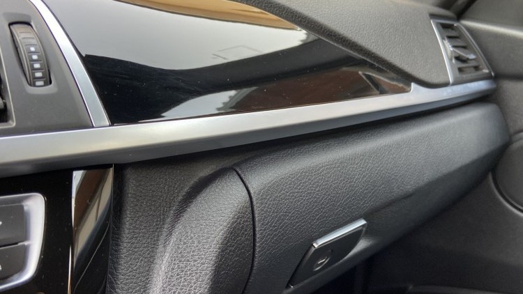 BMW S&eacute;rie 3 - 330 E iPerformace Line Sport Auto