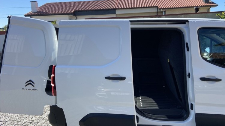 Citro&euml;n Berlingo 1.6 BlueHDI 100cv CARPLAY e CAMARA