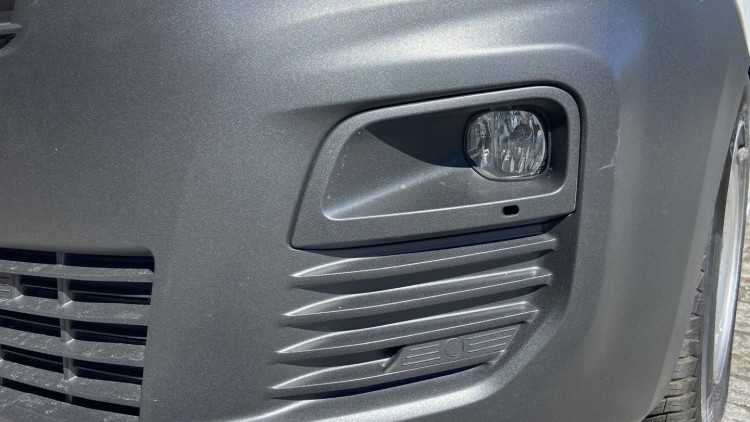 Citro&euml;n Berlingo 1.6 BlueHDI 100cv CARPLAY e CAMARA