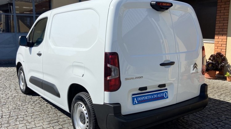 Citro&euml;n Berlingo 1.6 BlueHDI 100cv CARPLAY e CAMARA