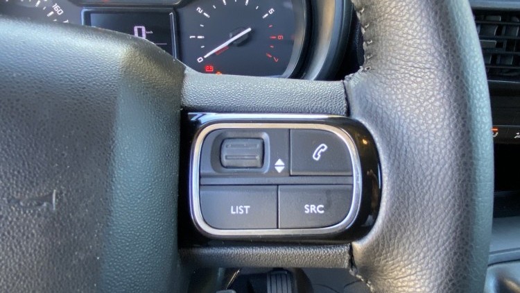 Citro&euml;n Berlingo 1.6 BlueHDI 100cv CARPLAY e CAMARA