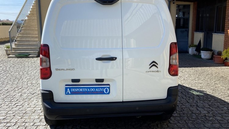 Citro&euml;n Berlingo 1.6 BlueHDI 100cv CARPLAY e CAMARA