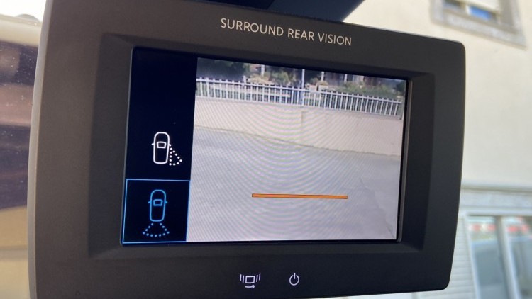 Citro&euml;n Berlingo 1.6 BlueHDI 100cv CARPLAY e CAMARA