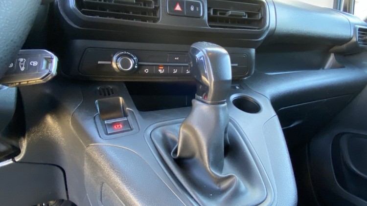 Citro&euml;n Berlingo 1.6 BlueHDI 100cv CARPLAY e CAMARA