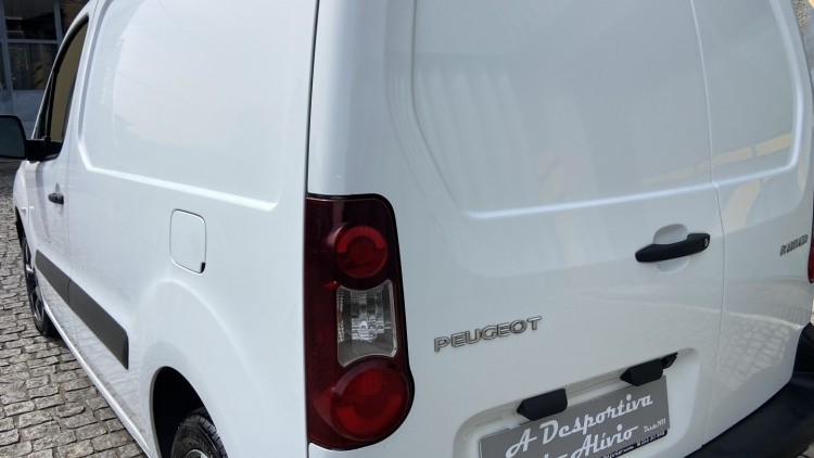 Peugeot Partner 1.6 Hdi 100cv GPS + C&acirc;mara