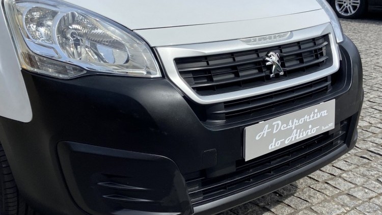Peugeot Partner 1.6 Hdi 100cv GPS + C&acirc;mara