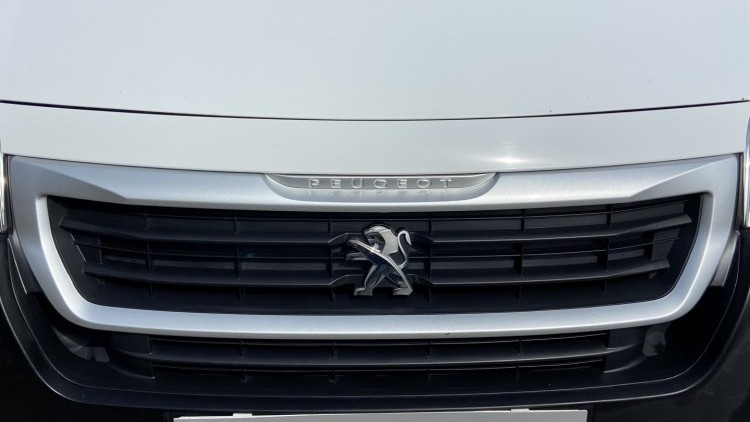 Peugeot Partner 1.6 Hdi 100cv GPS + C&acirc;mara