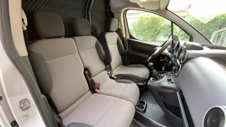 Peugeot Partner 1.6 Hdi 100cv GPS + C&acirc;mara