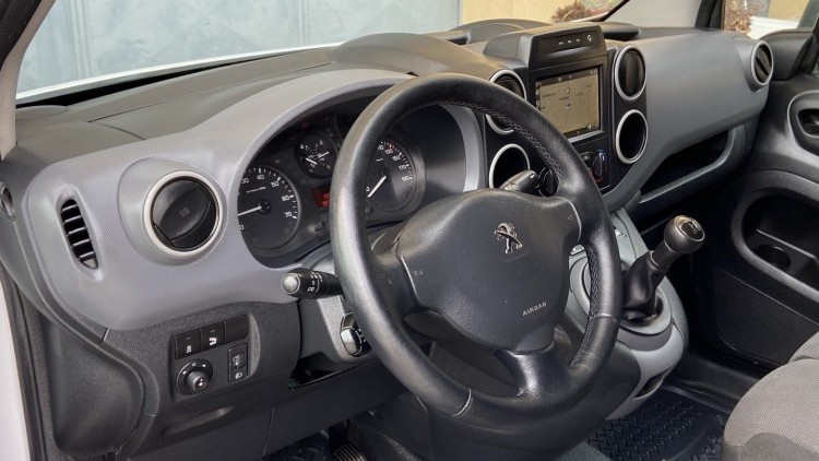 Peugeot Partner 1.6 Hdi 100cv GPS + C&acirc;mara