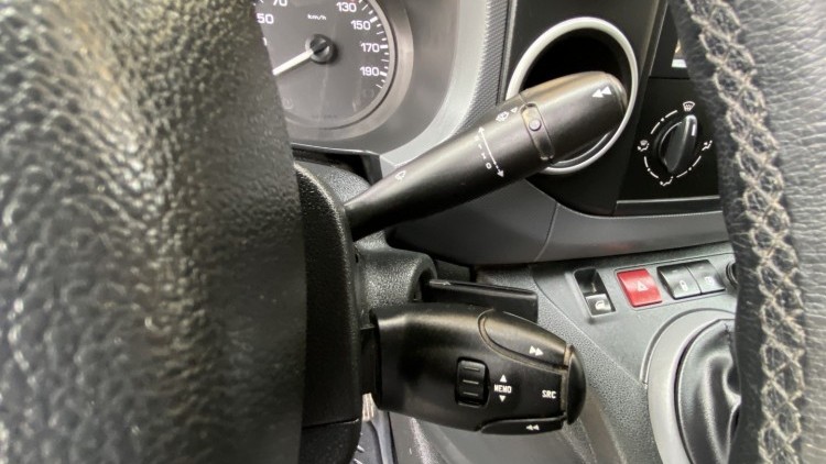 Peugeot Partner 1.6 Hdi 100cv GPS + C&acirc;mara