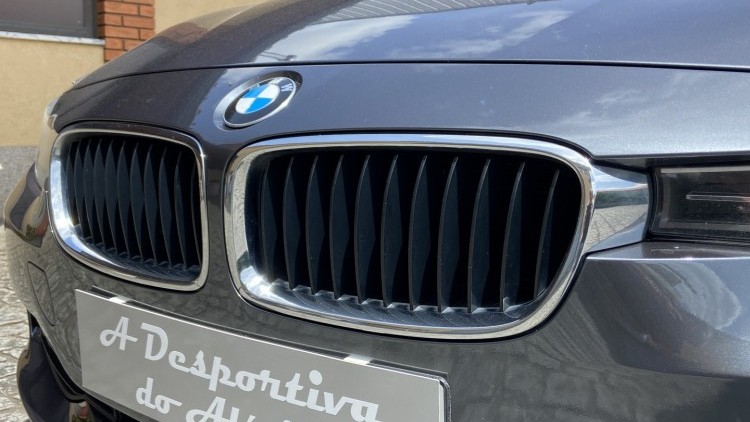 BMW S&eacute;rie 3 - 316 D LINE MODERN
