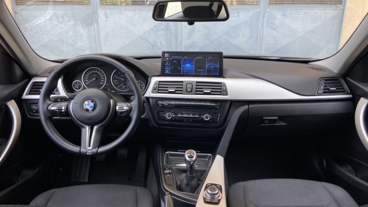 BMW S&eacute;rie 3 - 316 D LINE MODERN